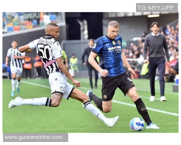 米兰对阵佛罗伦萨首发出炉 莱奥萨勒马克斯亮相 巴特萨基首发 魔笛出战 米兰对阵佛罗伦萨首发出炉 莱奥萨勒马克斯亮相 巴特萨基首发 魔笛出战